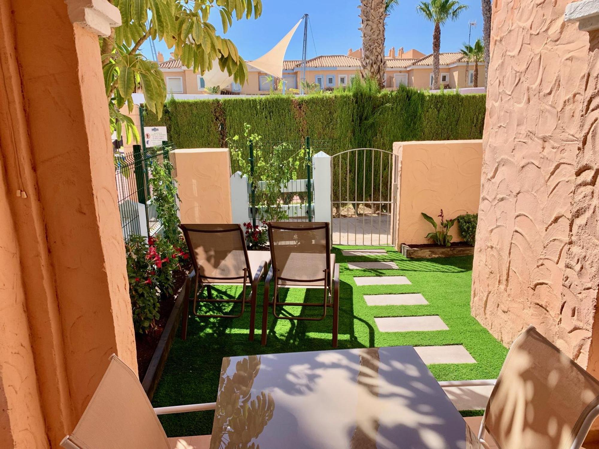 Апартаменти Bahari Marinas - Tu Duplex Con Jardin Privado! Бера Екстер'єр фото
